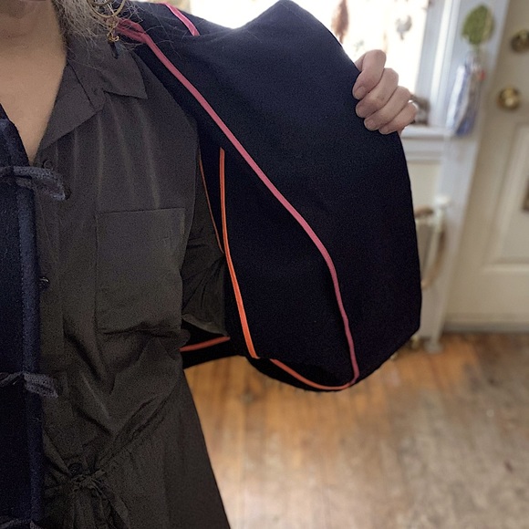 Recycled wool capelet. Size M. American Eagle Outfitters. - Picture 3 of 5